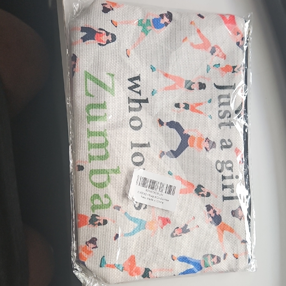 NWT Zumba Dance Print Make UP Bag JUST A GIRL WHO LOVES ZUMBA
